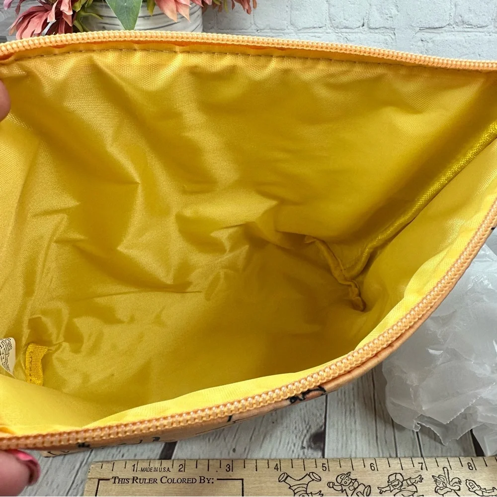 NWT Disney Winnie the Pooh Zipper Cosmetic Pouch bag travel fandom kidcore